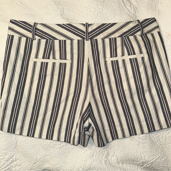 Ann Taylor Factory Flat Front Signature Striped Shorts Size 14 - Picture 2 of 4